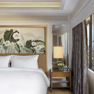 Dusit Thani Manila ***** Makati City