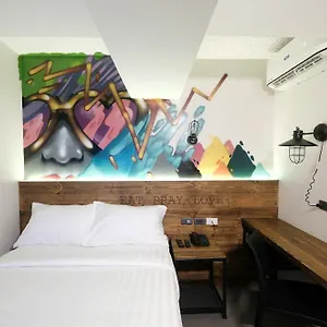 U Makati *** Makati City